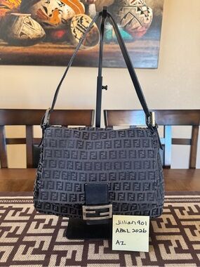 Fendi Black Mama baguette Shoulder Bag with Silver Buckle